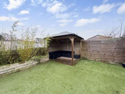 Evershot Road, Bournemouth, Opposite Castlepoint!, Image 10