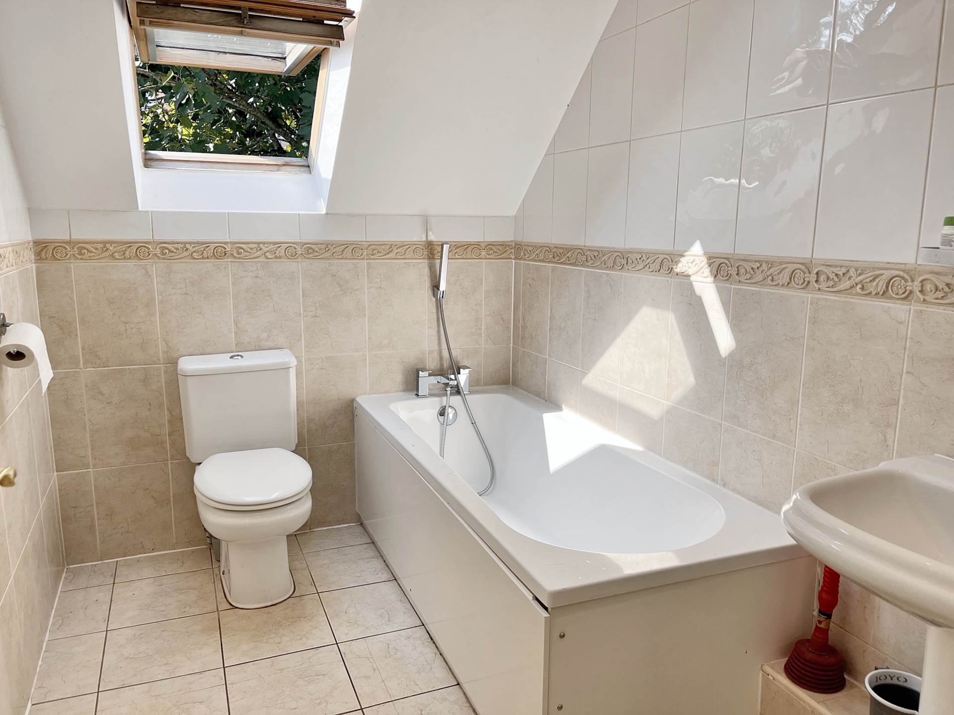 Close East Cliff Bournemouth Investment Property, Image 6