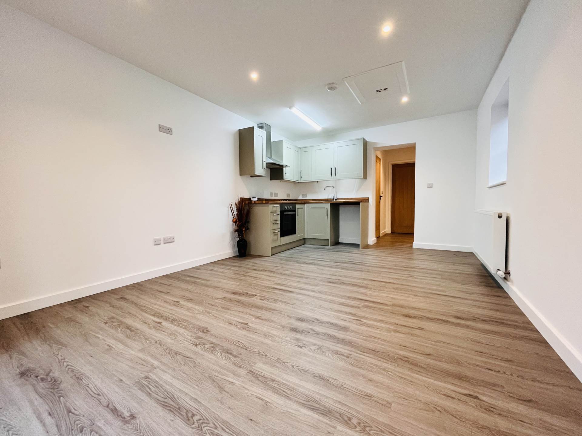 Christchurch Road, Bournemouth **BRAND NEW**, Image 6