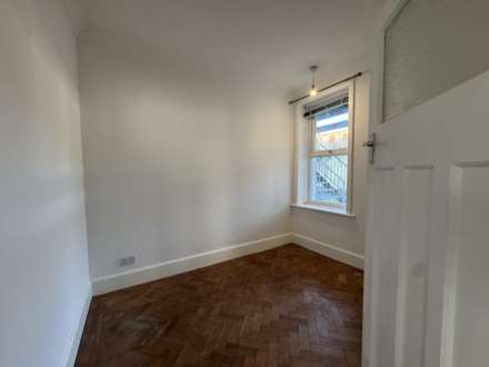 Southbourne * Close to Beach*, Image 8