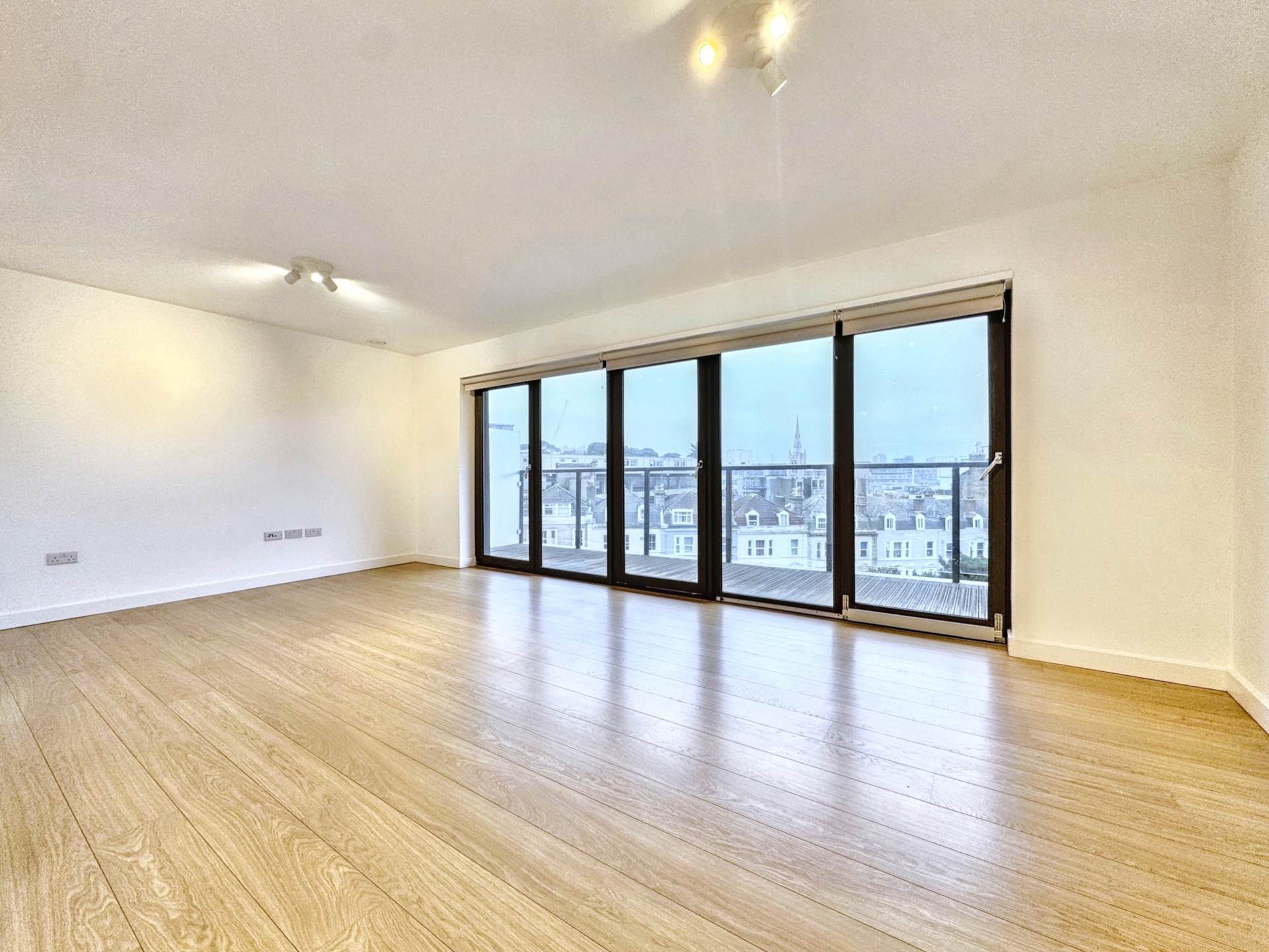 Madeira Road, Bournemouth, Image 3