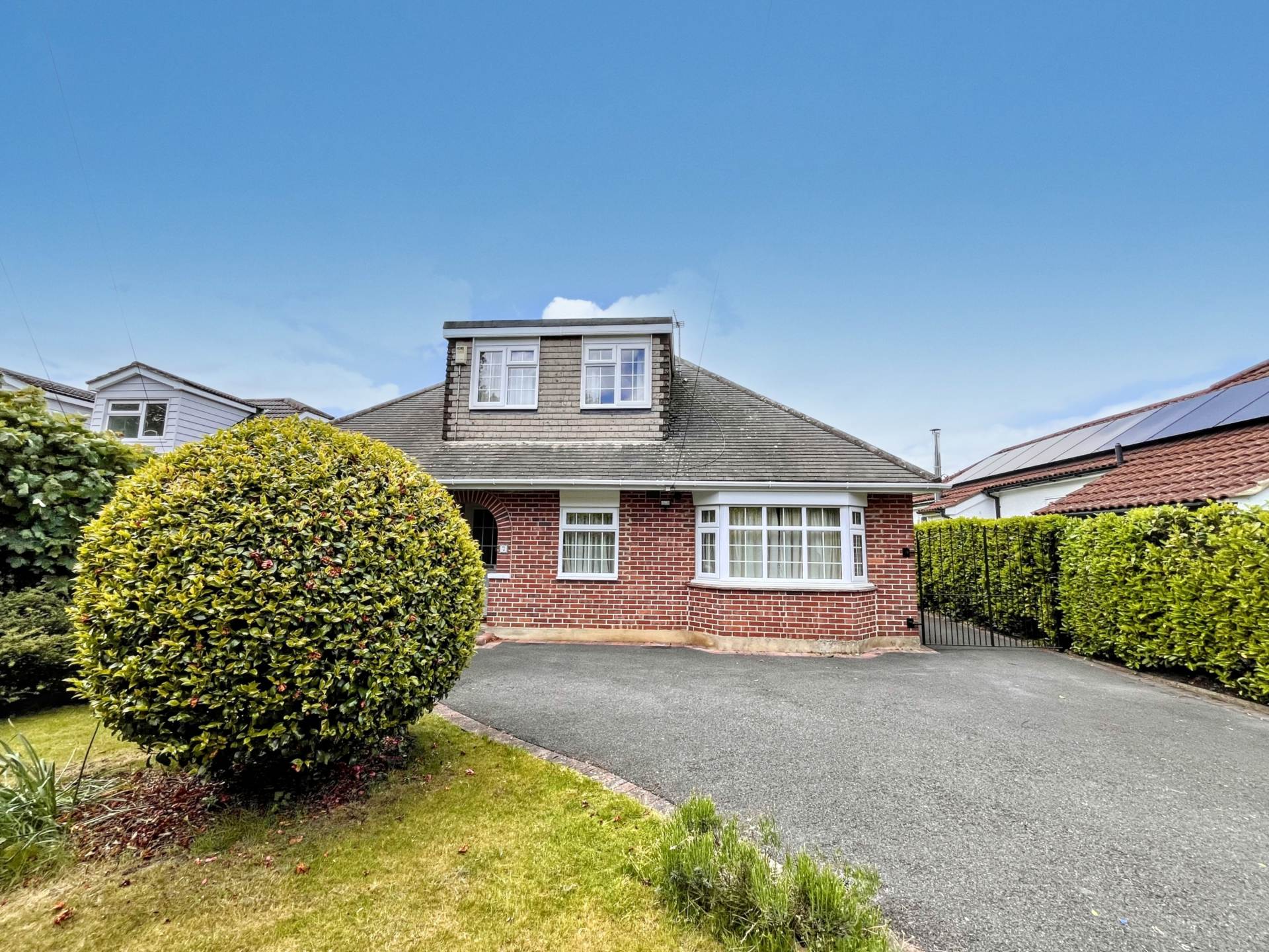 Ferndown, Dorset, Image 28