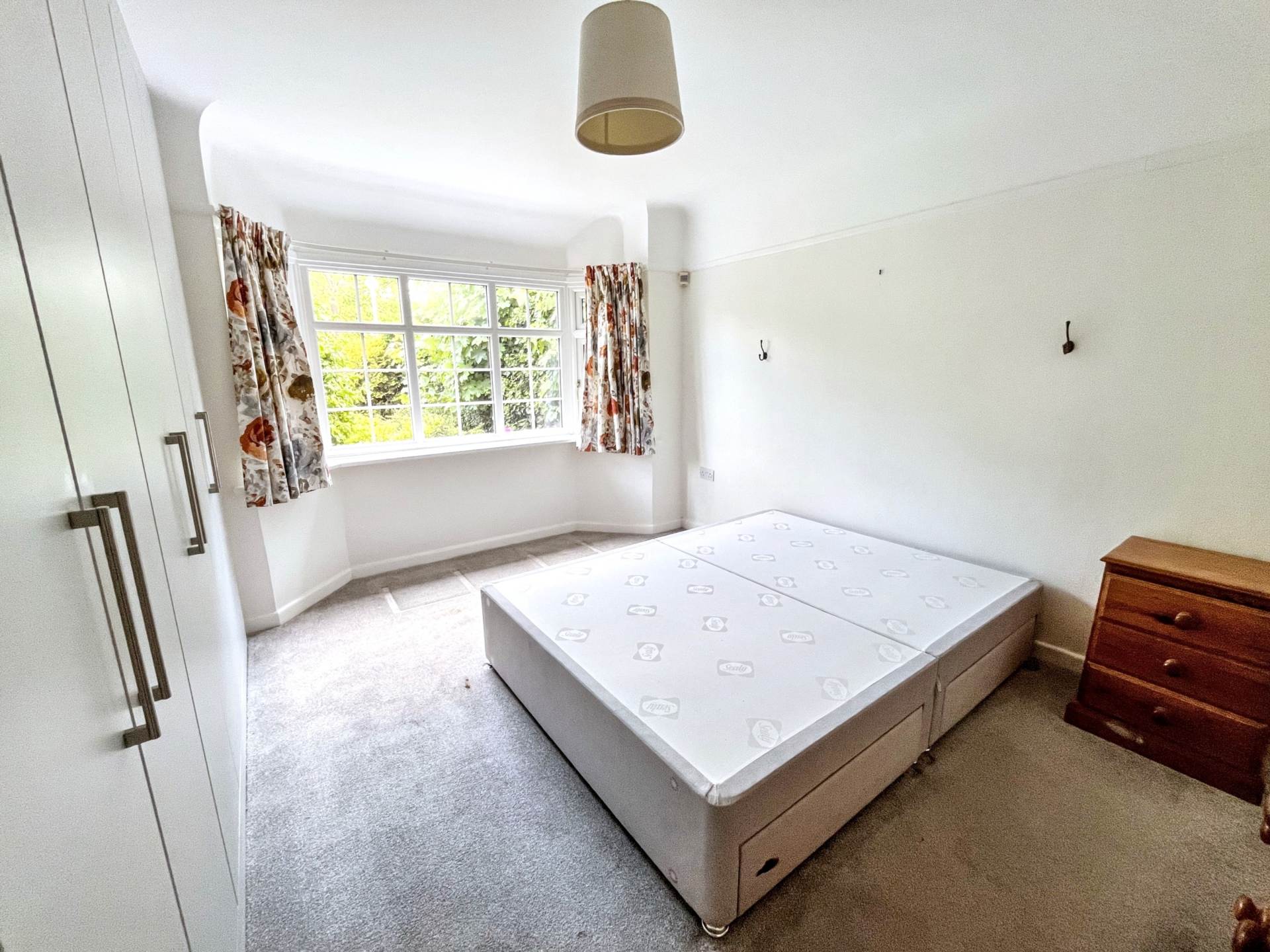 Ferndown, Dorset, Image 4