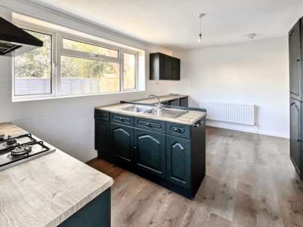 Fernheath Close, Bournemouth, Image 12