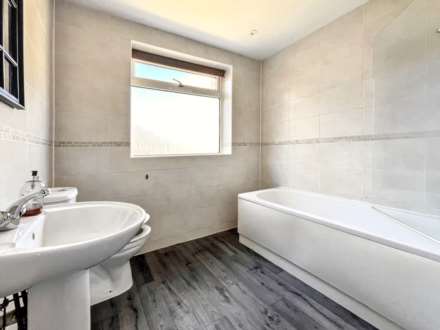 Fernheath Close, Bournemouth, Image 8