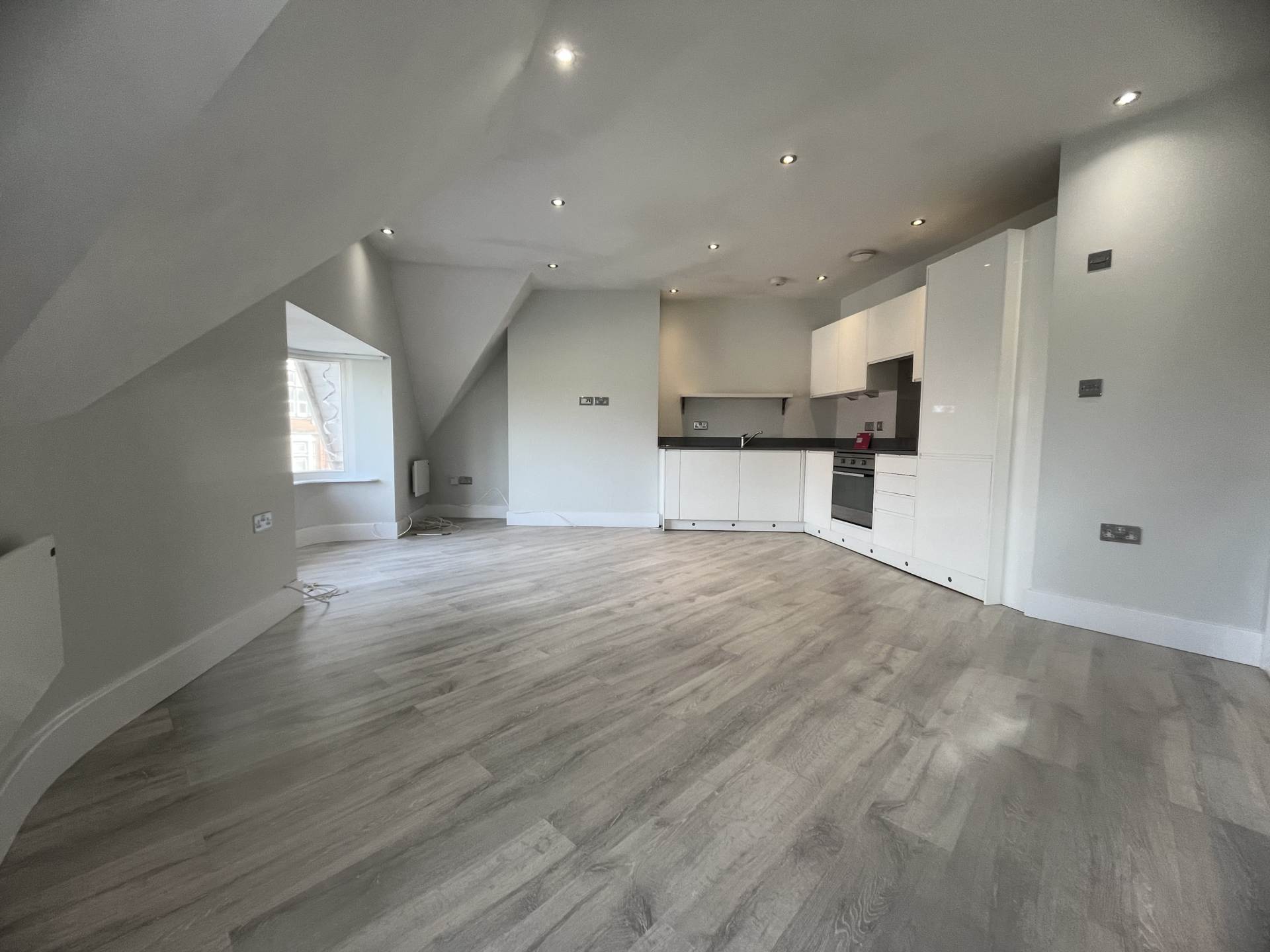 Queens Road, Westbourne, Image 3