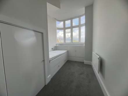 Queens Road, Westbourne, Image 10