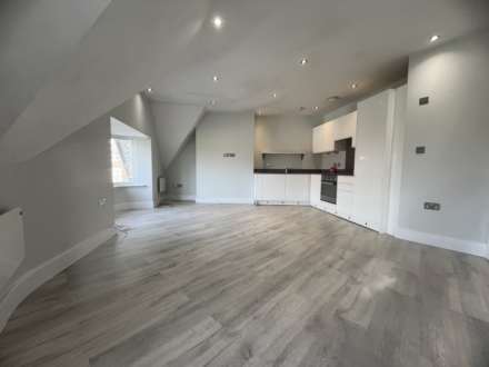 Queens Road, Westbourne, Image 3