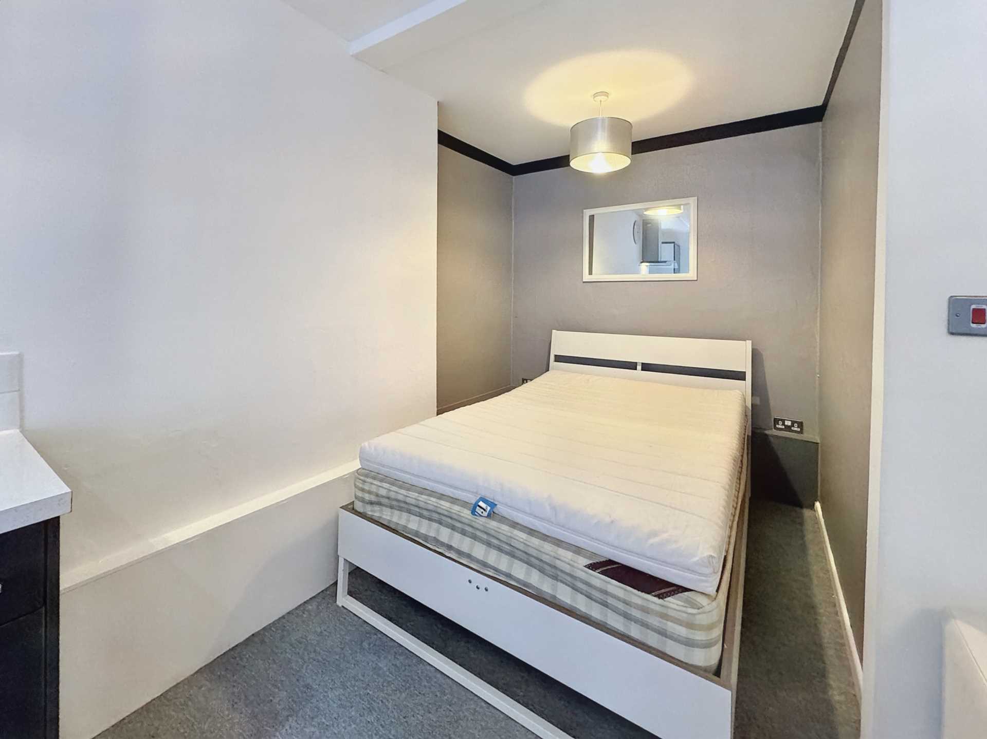 Westciff *Coastal Living | Character Charm | Prime Investment*, Image 5