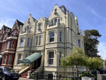 Westciff *Coastal Living | Character Charm | Prime Investment*, Image 1