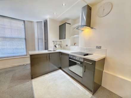 Westciff *Coastal Living | Character Charm | Prime Investment*, Image 3