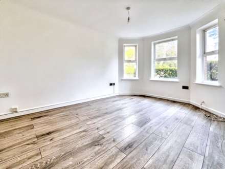 2 Bedroom Apartment, Charminster , Bournemouth * Ready To Move In*