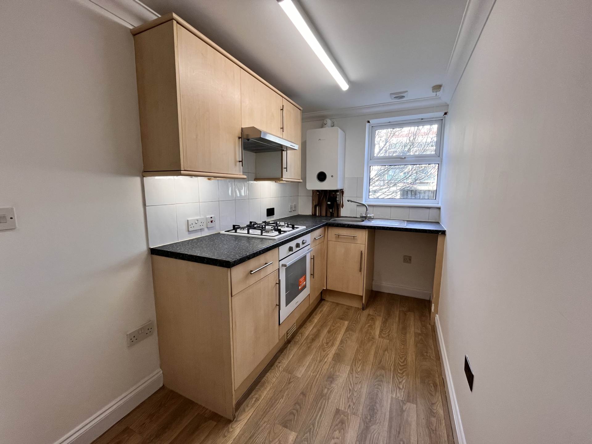 Richmond Park Road, Bournemouth * Great Rental *, Image 2