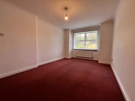 Richmond Park Road, Bournemouth  * Great Rental Apartment *, Image 2