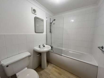 Richmond Park Road, Bournemouth  * Great Rental Apartment *, Image 5