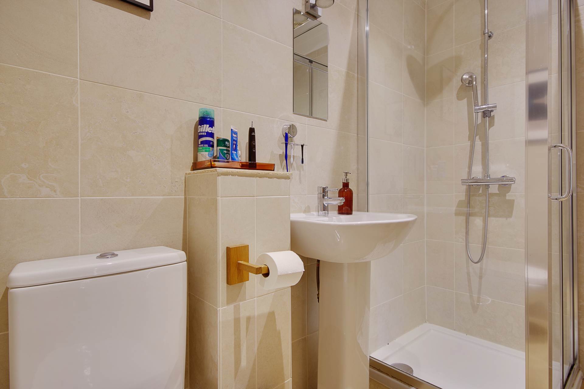 Dean Park Bournemouth * Sought After Location*, Image 7