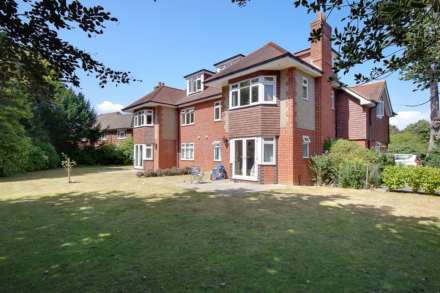 Dean Park Bournemouth * Sought After Location*