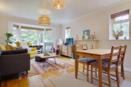 Dean Park Bournemouth * Sought After Location*, Image 2