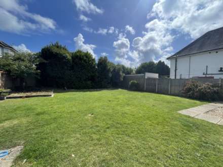 Ascham Road, Bournemouth, Image 13