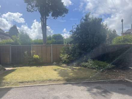Spacious ground floor two‑bed Ascham Road home, Image 15