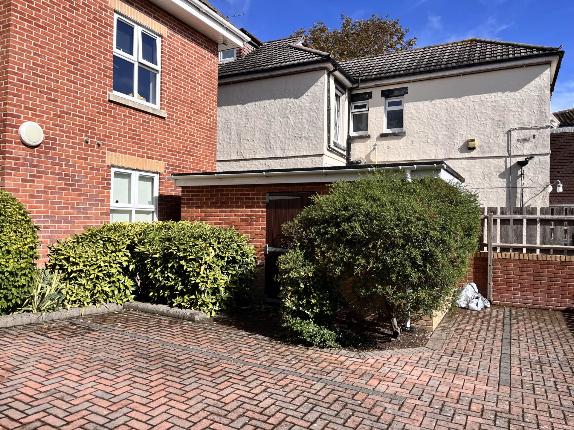 Capstone Road, Charmminster, Image 8