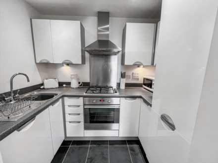 Capstone Road, Charmminster, Image 3