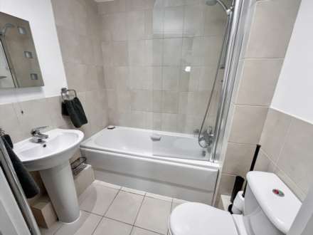 Capstone Road, Charmminster, Image 6