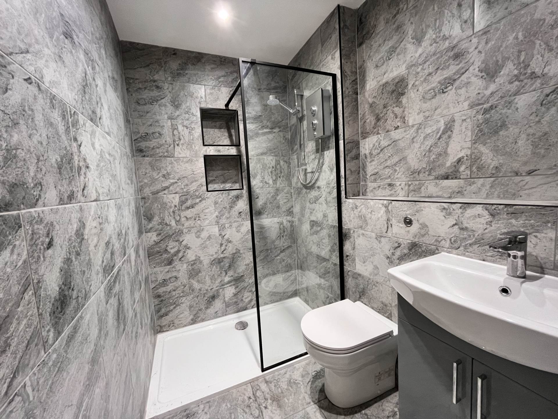 Christchurch Road, Bournemouth, Image 11