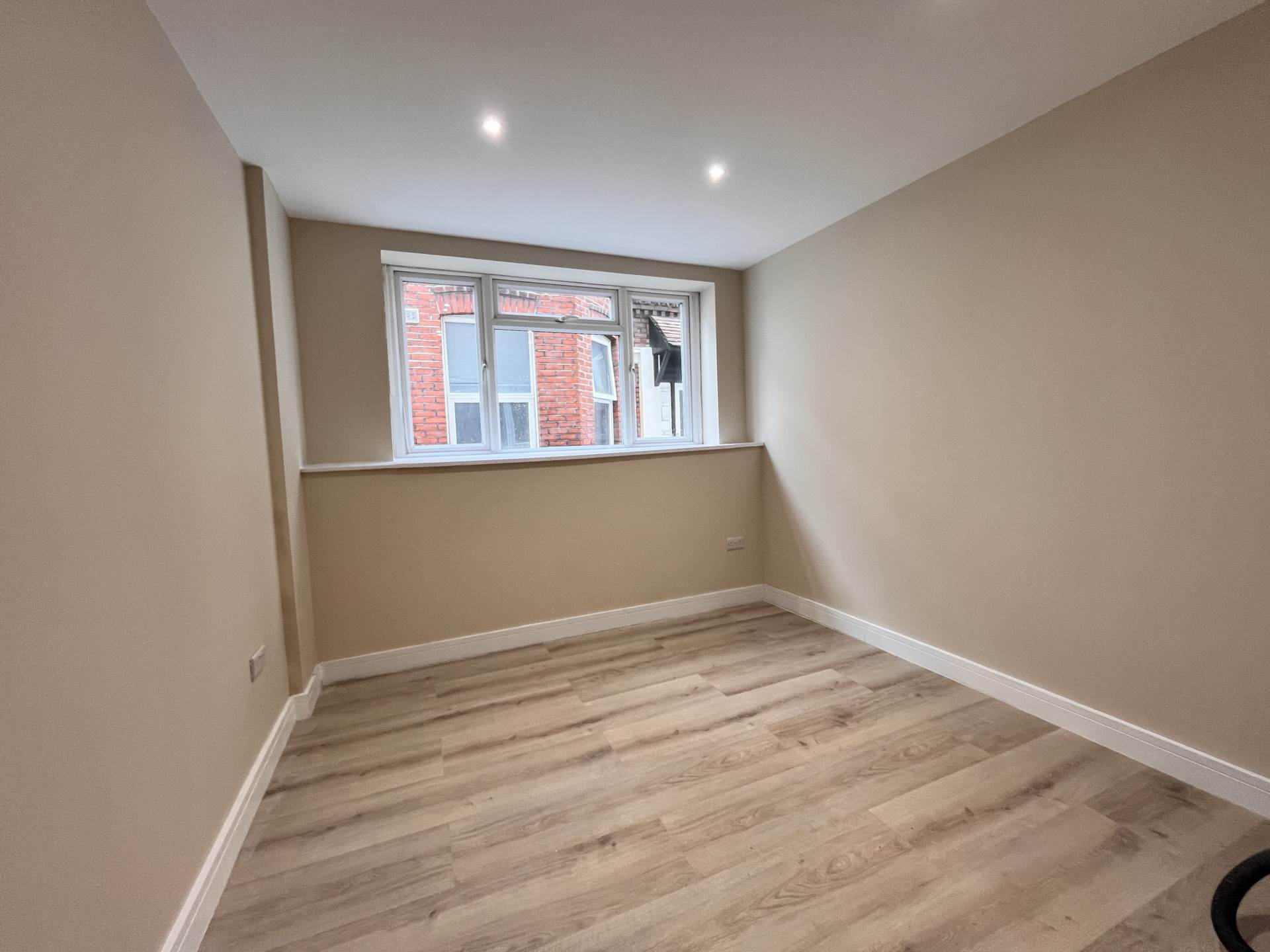 Christchurch Road, Bournemouth, Image 14