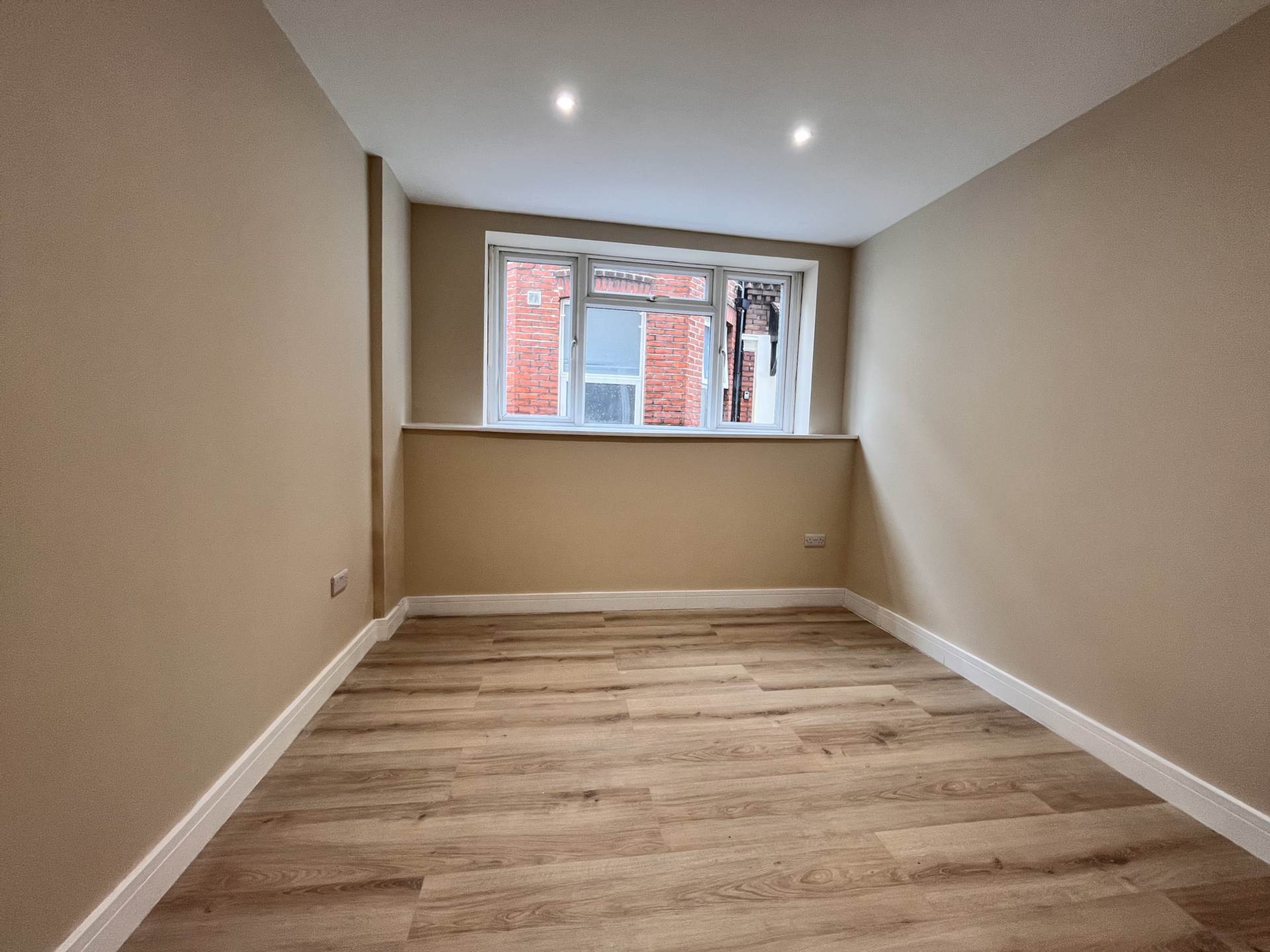 Christchurch Road, Bournemouth, Image 4