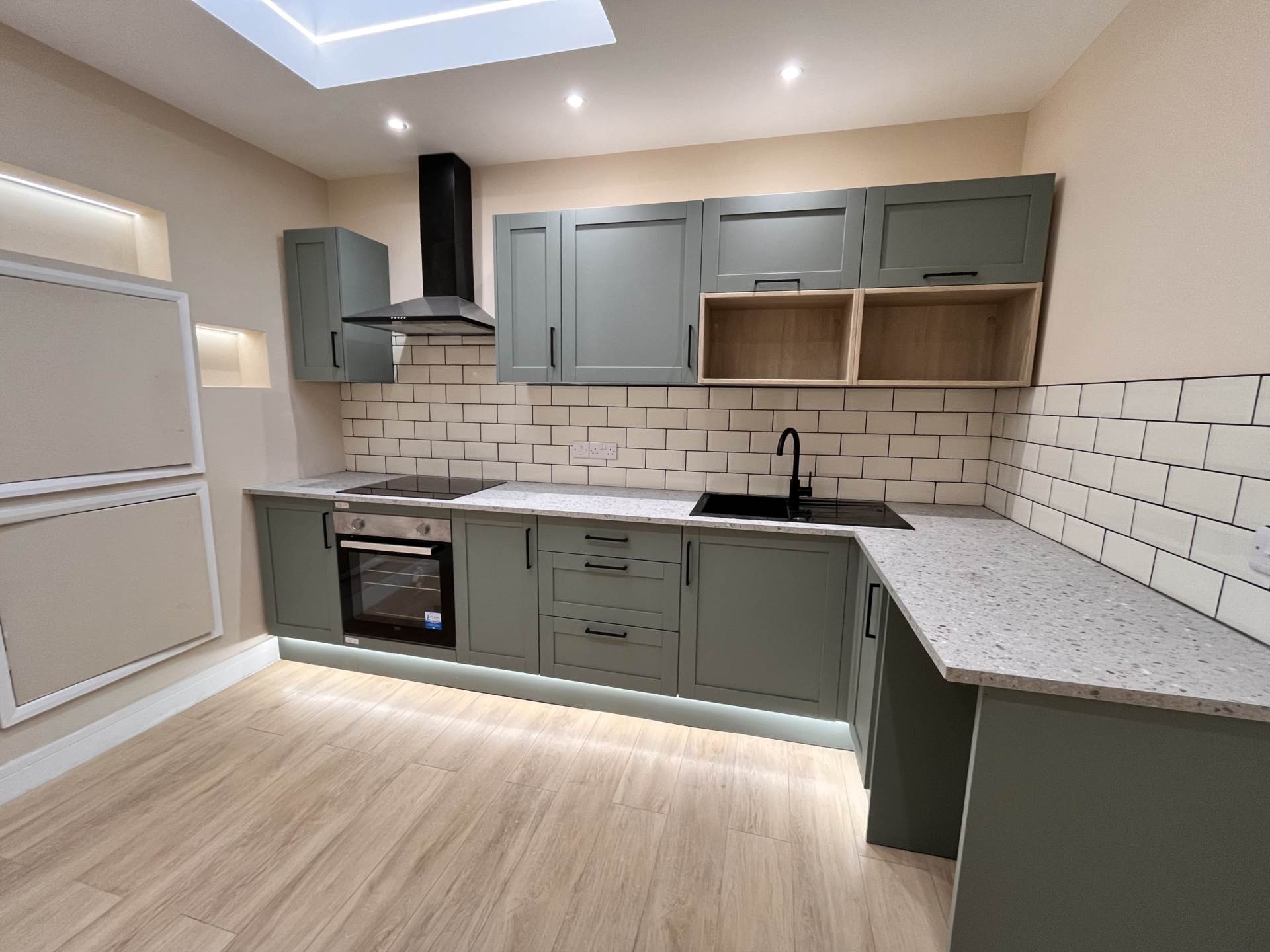 Christchurch Road, Bournemouth, Image 9