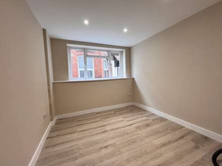 Christchurch Road, Bournemouth, Image 14