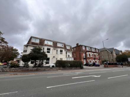 Christchurch Road, Bournemouth, Image 17