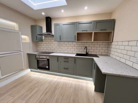 Christchurch Road, Bournemouth, Image 9