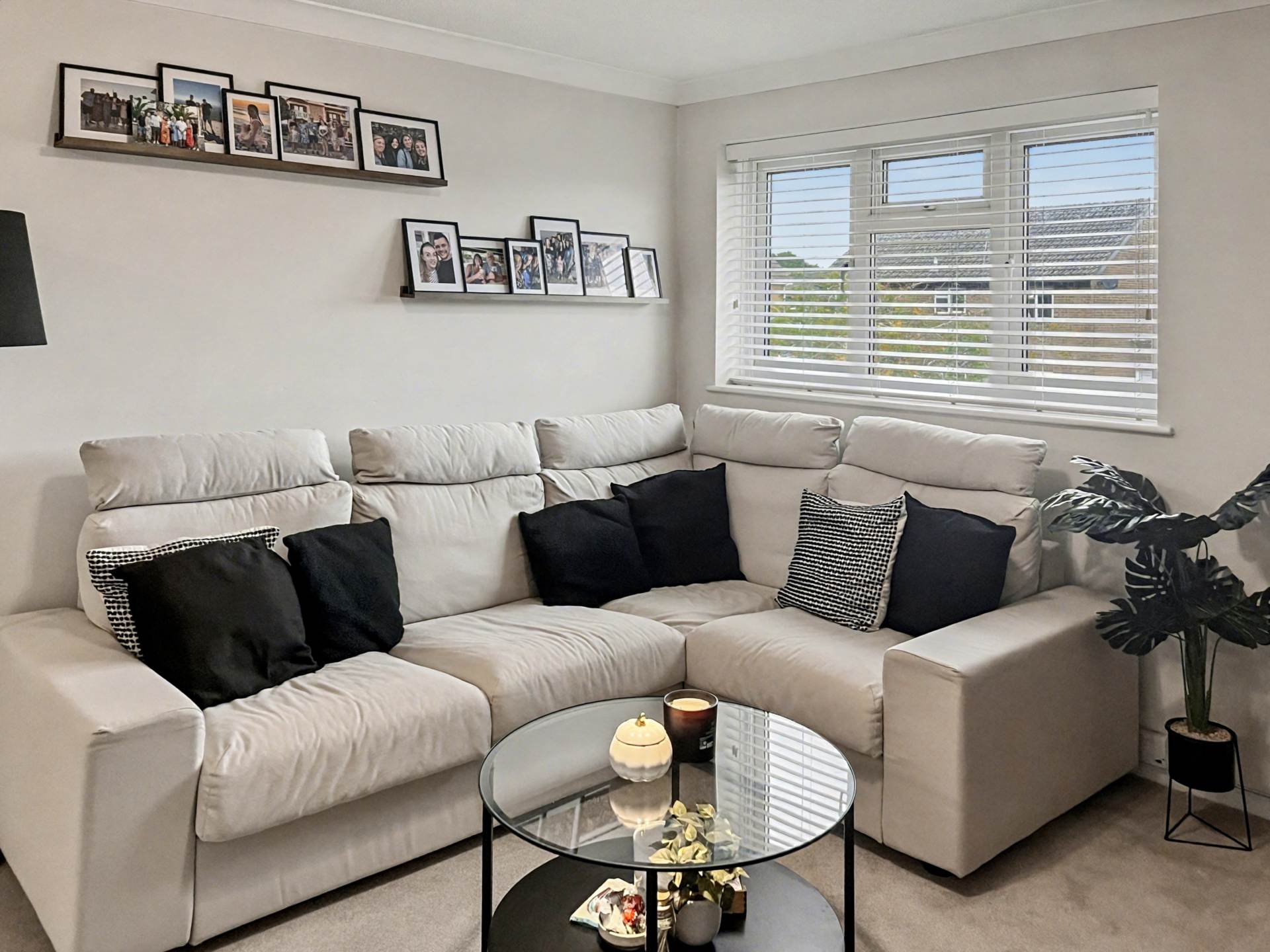 Throop, Bournemouth * Modern Retreat*, Image 14