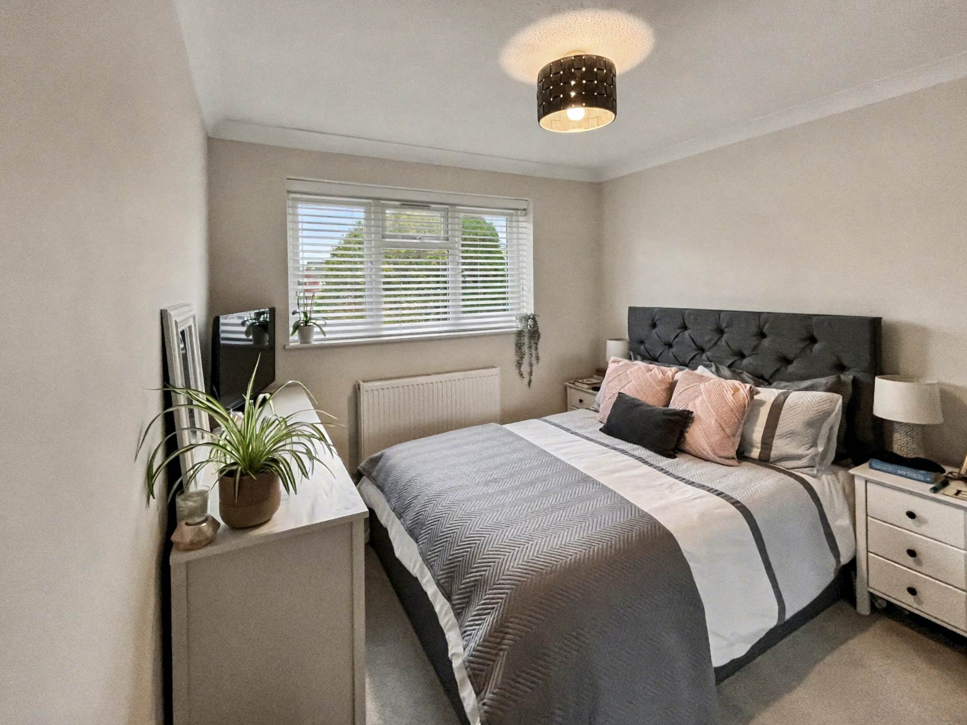 Throop, Bournemouth * Modern Retreat*, Image 5