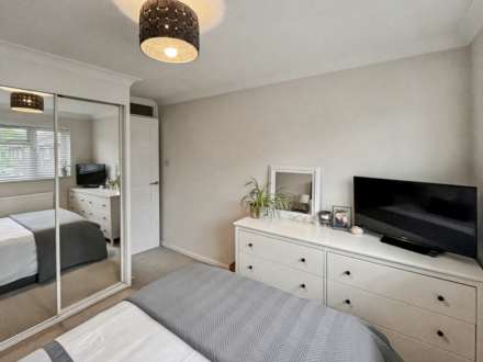 Throop, Bournemouth * Modern Retreat*, Image 11