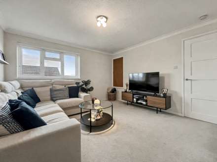 Throop, Bournemouth * Modern Retreat*, Image 3