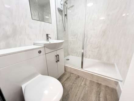 Throop, Bournemouth * Modern Retreat*, Image 6