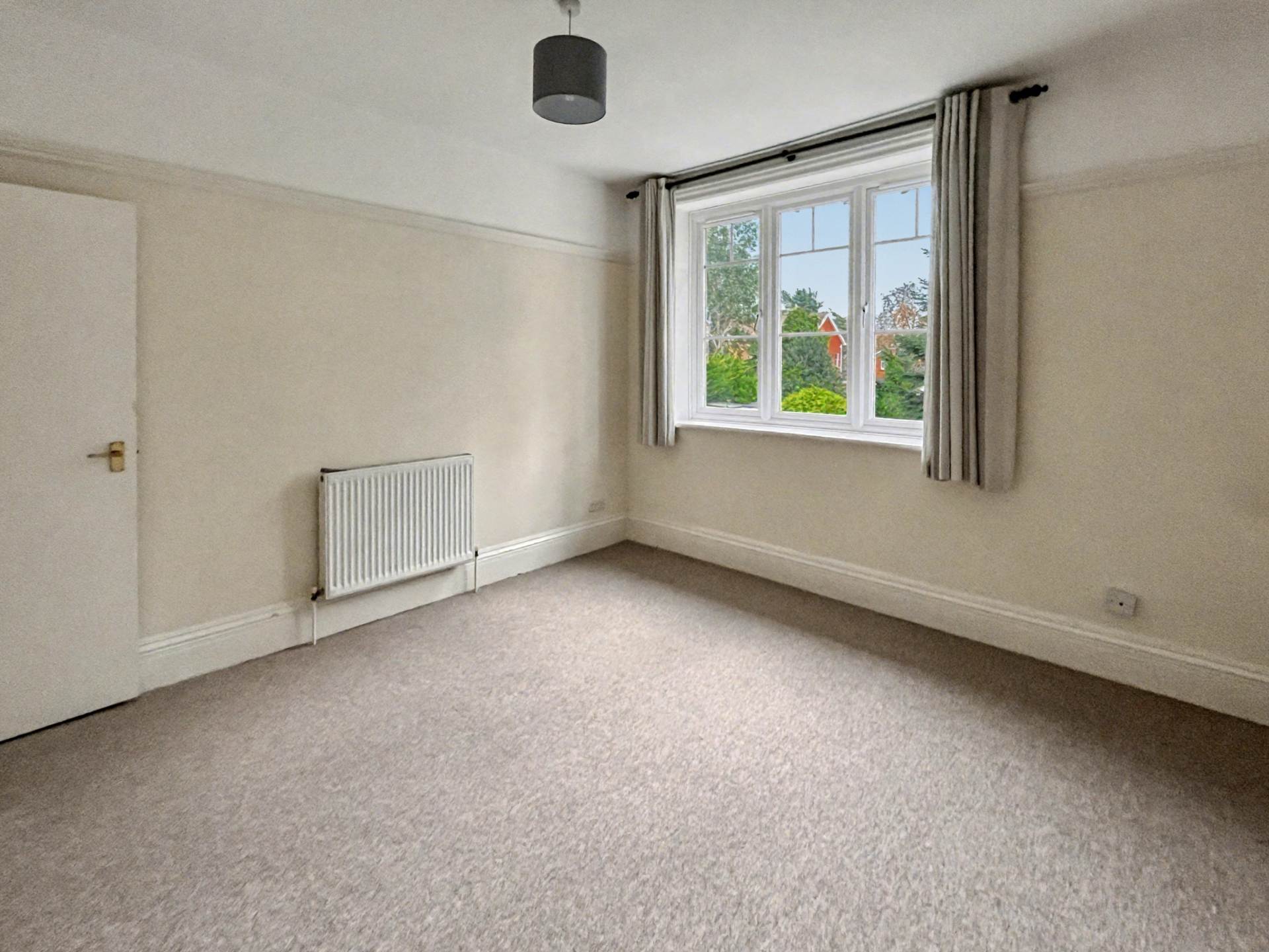 Meyrick Park Crescent, Bournemouth, Image 9