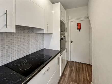 Meyrick Park Crescent, Bournemouth, Image 10