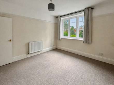 Meyrick Park Crescent, Bournemouth, Image 9