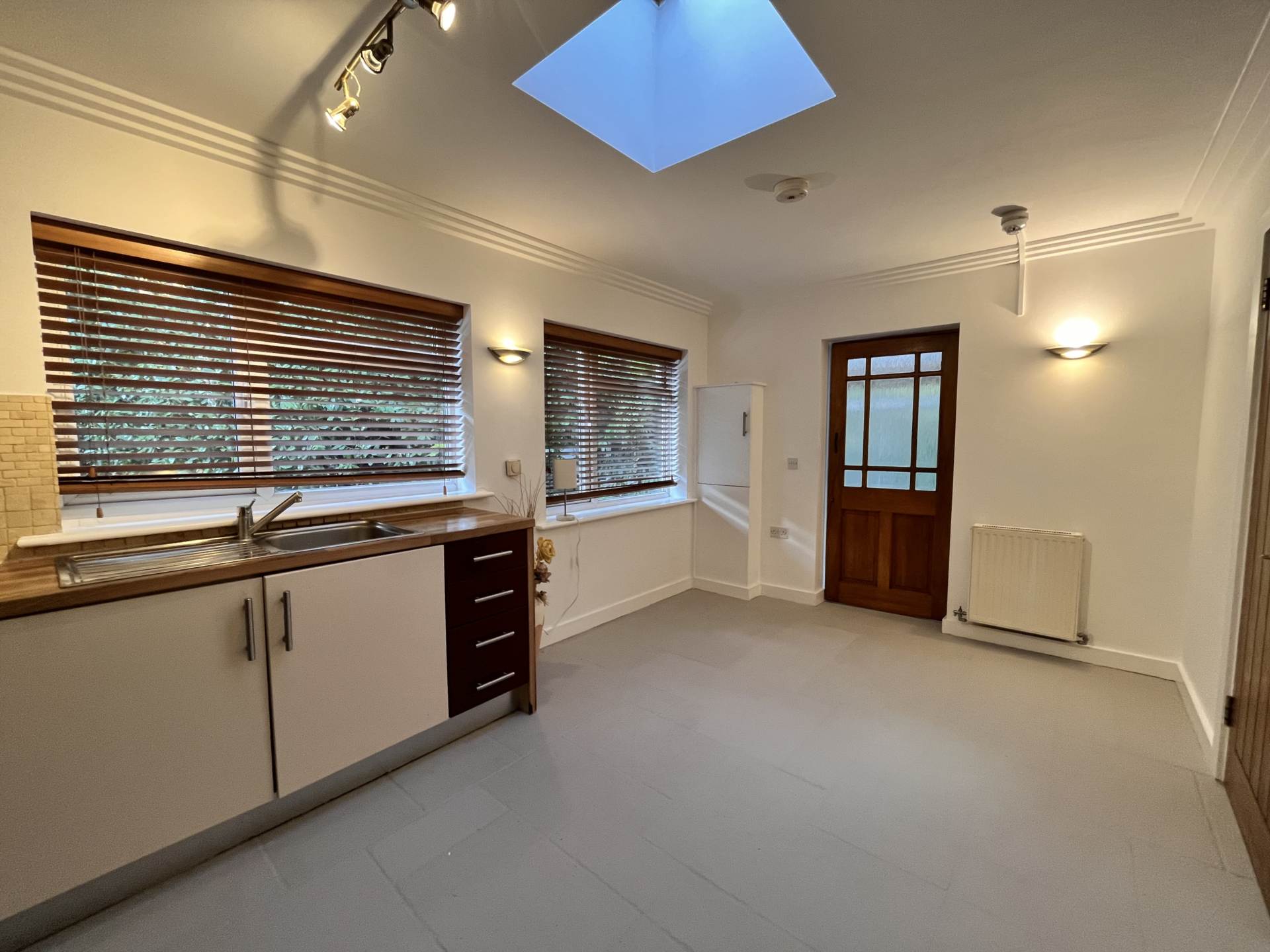 Central Bournemouth * Close To Pleasure Gardens*, Image 16