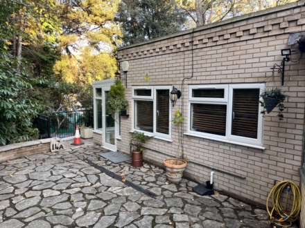 Central Bournemouth * Close To Pleasure Gardens*, Image 11