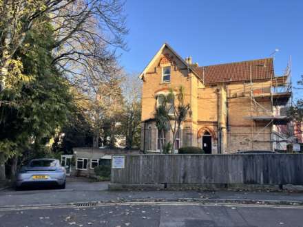 Central Bournemouth * Close To Pleasure Gardens*, Image 12