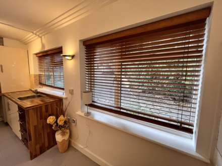 Central Bournemouth * Close To Pleasure Gardens*, Image 17