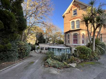 Central Bournemouth * Close To Pleasure Gardens*, Image 7