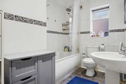 Queens Park South Drive, Bournemouth, Image 11