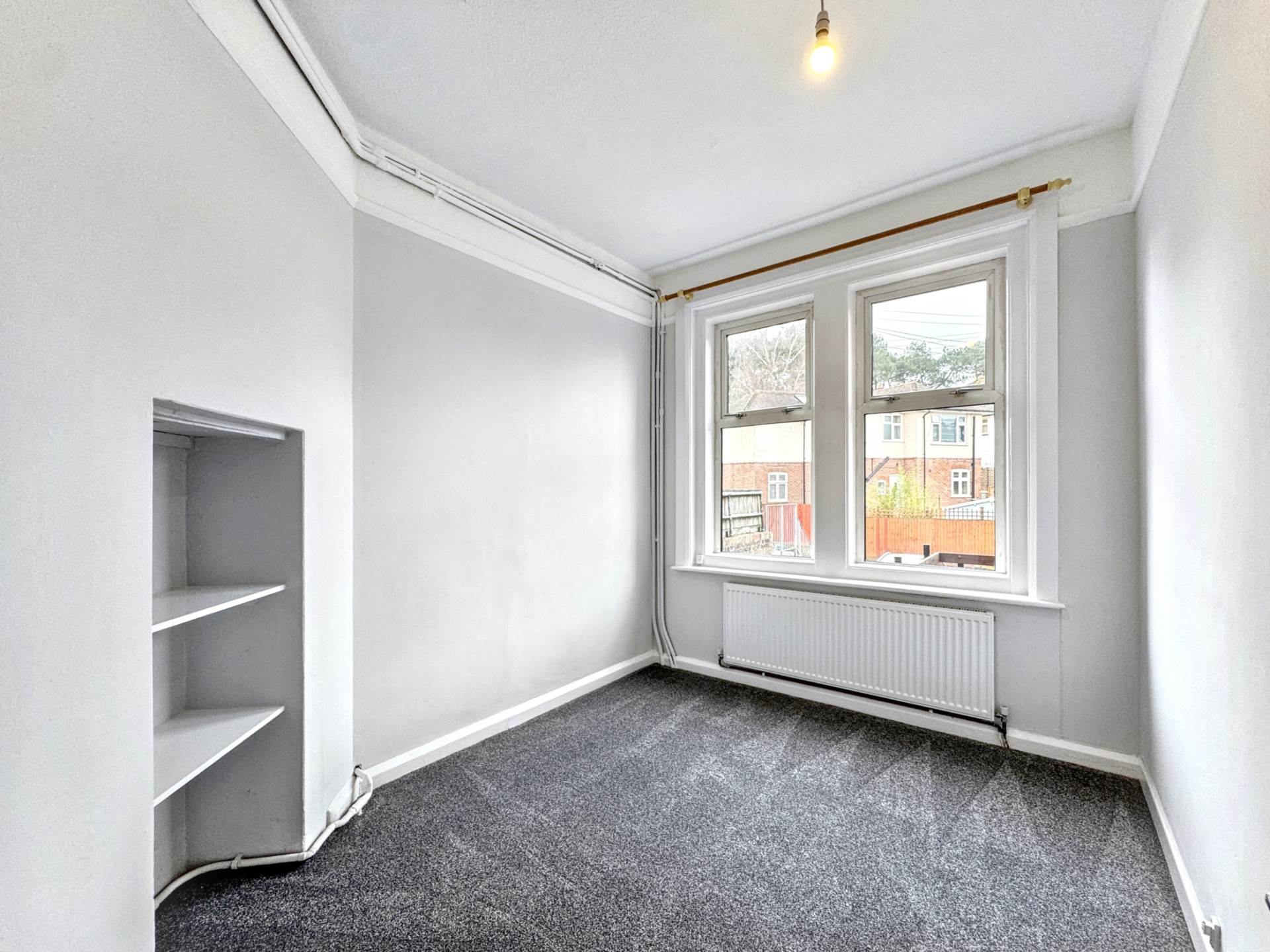 Penn Hill , Poole * Stunning Modernised Apartment *, Image 7