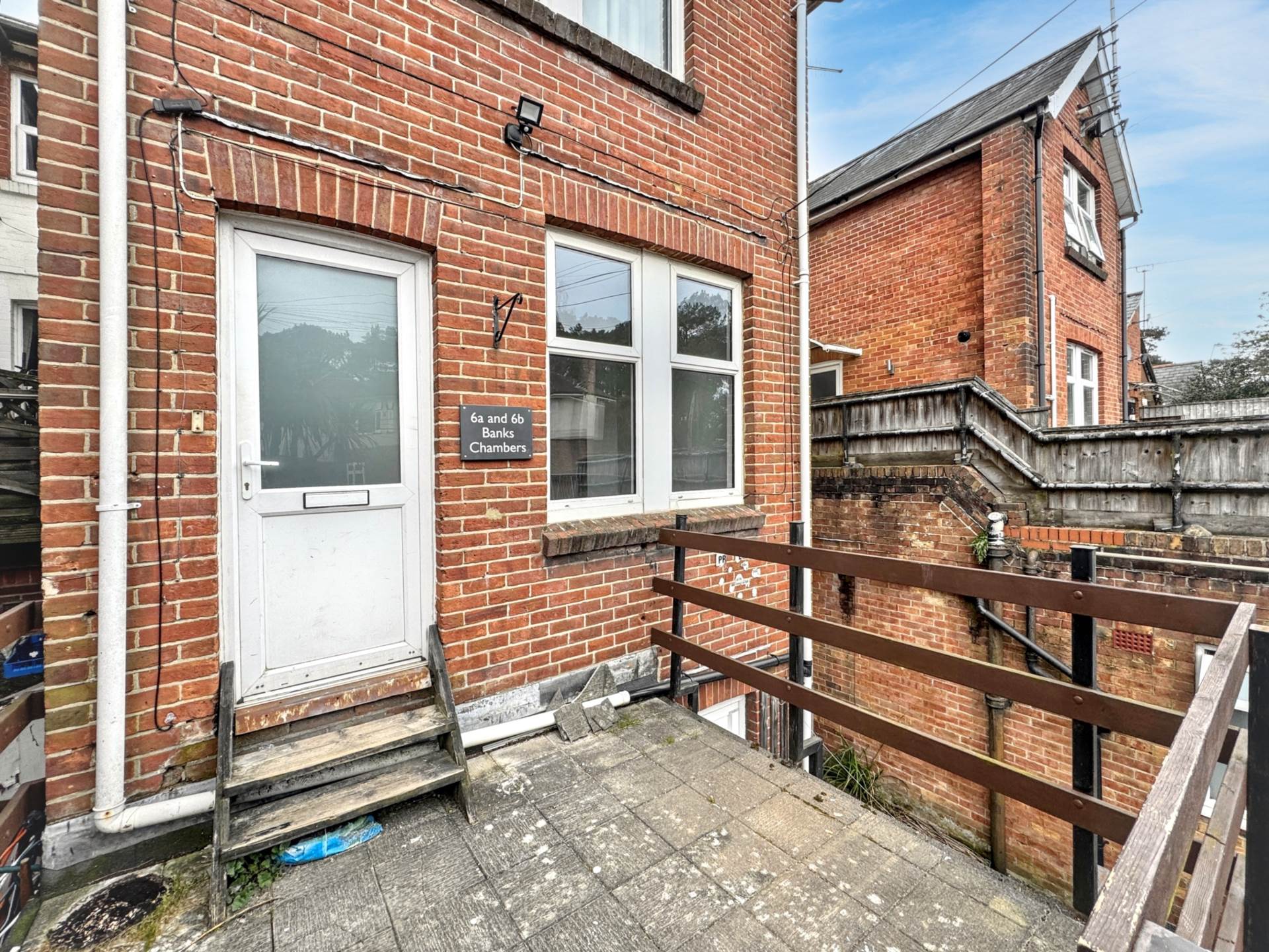 Penn Hill , Poole * Stunning Modernised Apartment *, Image 9